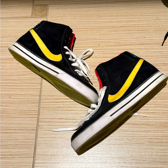 nike blazer black yellow